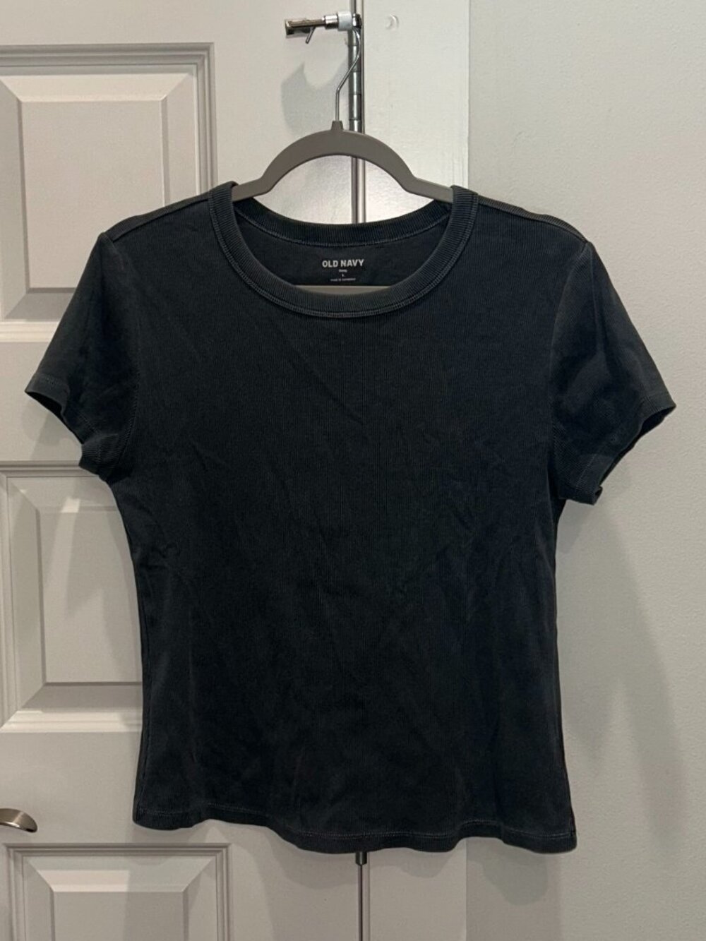 Old Navy Snug Washed Gray Ribbed Crew Neck Top